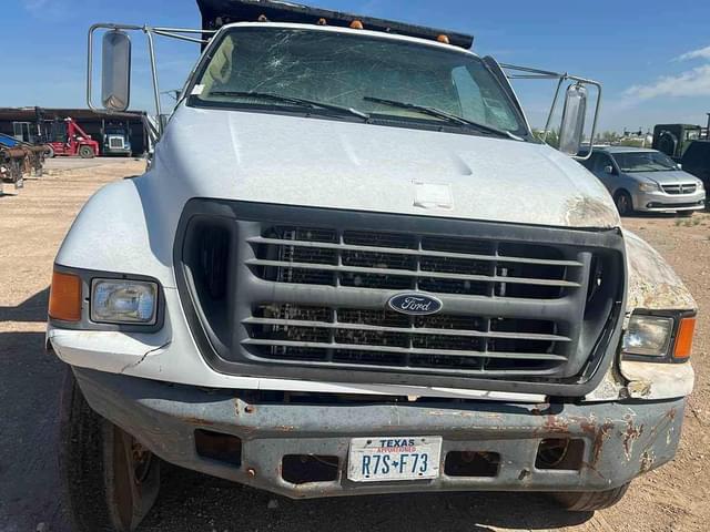 Image of Ford F-650 equipment image 1