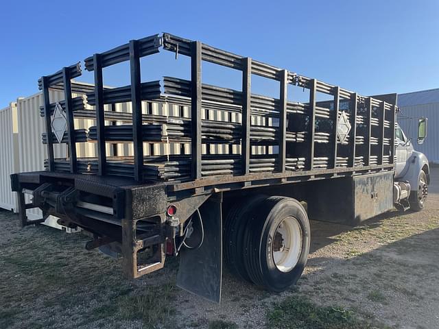 Image of Ford F-650 equipment image 2