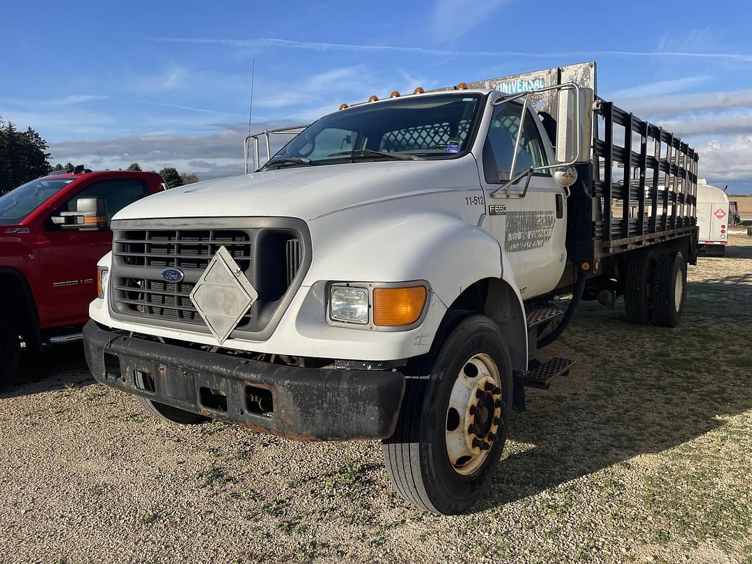 Image of Ford F-650 Primary image