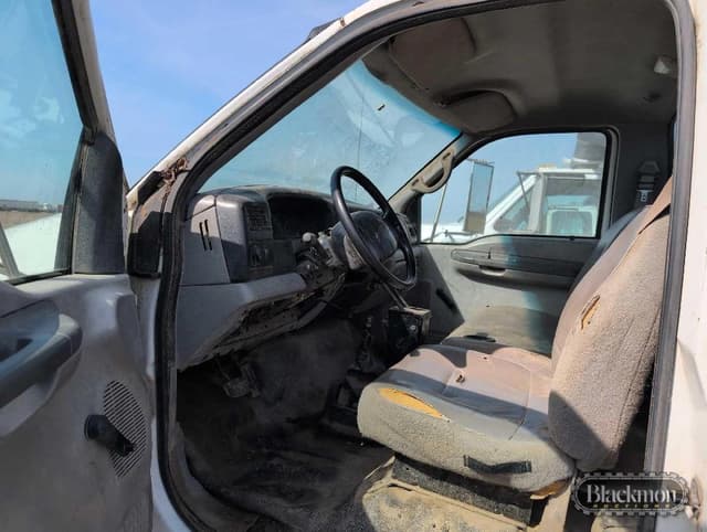 Image of Ford F-650 equipment image 1