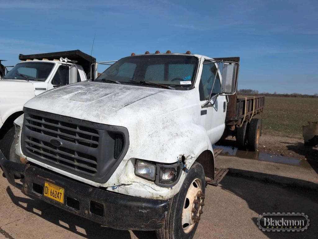 Image of Ford F-650 Primary image