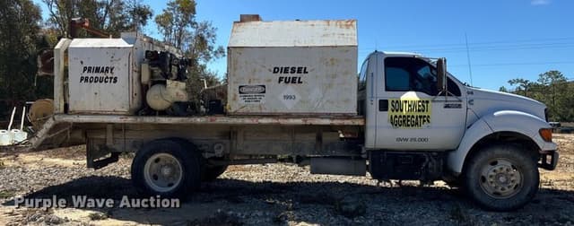 Image of Ford F-650 equipment image 3