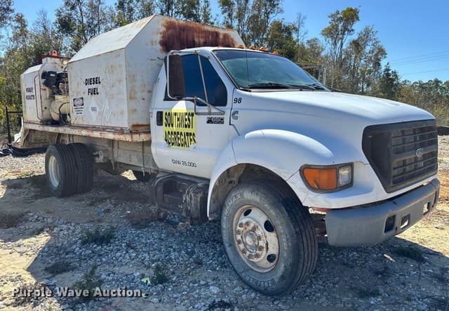 Image of Ford F-650 equipment image 2