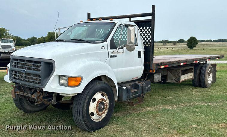 Image of Ford F-650 Primary image