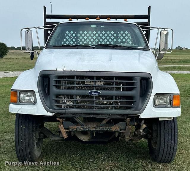 Image of Ford F-650 equipment image 1