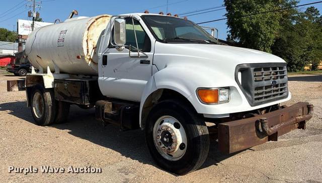 Image of Ford F650 equipment image 2
