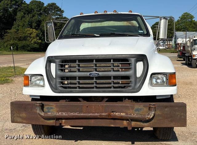 Image of Ford F650 equipment image 1
