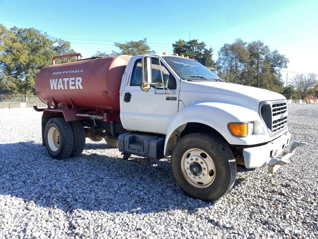 Image of Ford F-650 equipment image 3