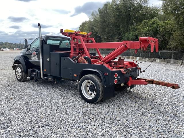 Image of Ford F-650 equipment image 1