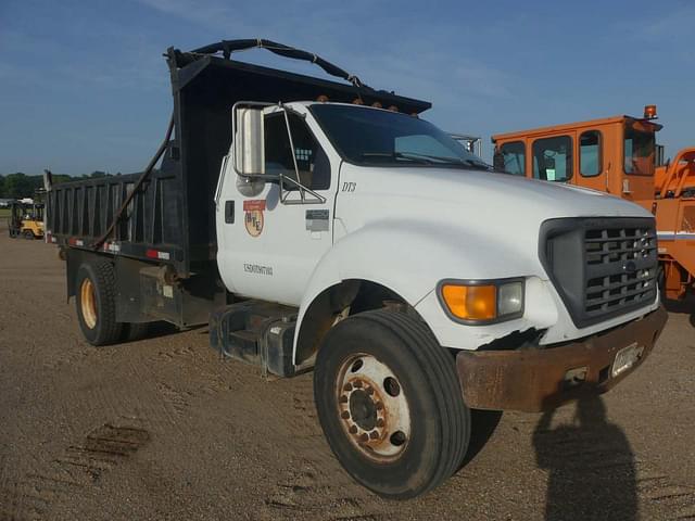 Image of Ford F-650 equipment image 1