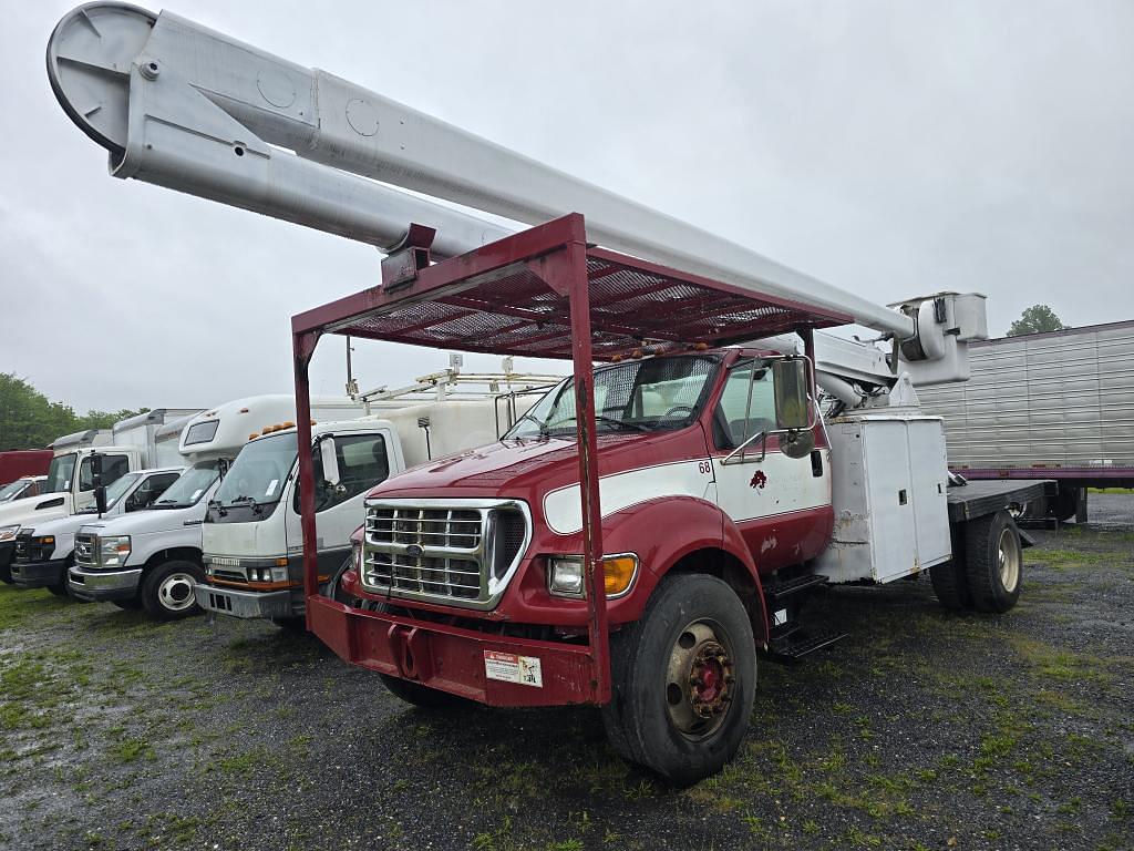 Image of Ford F-750 Primary image