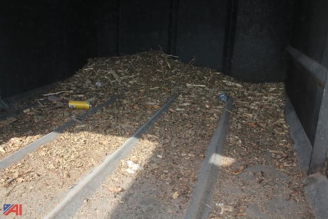 Image of Ford F-750 equipment image 3