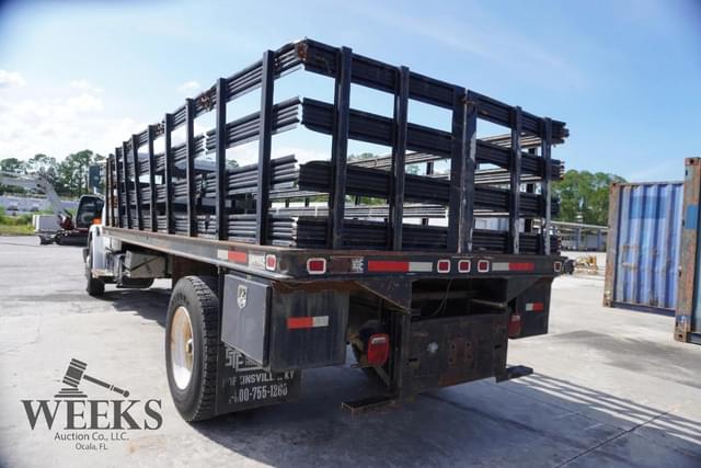 Image of Freightliner FL70 equipment image 3