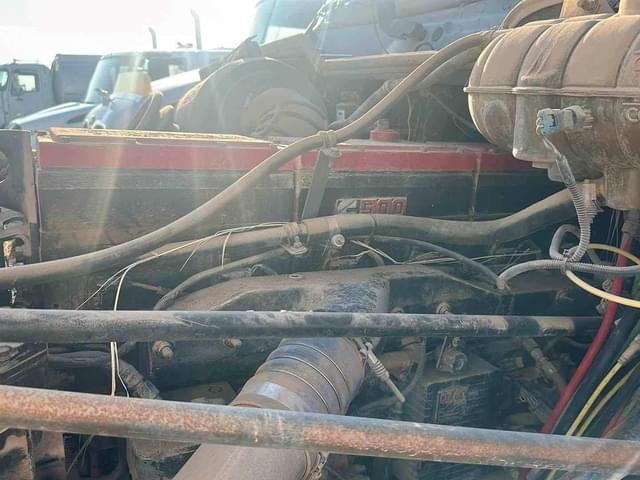 Image of Freightliner Century 120 equipment image 1