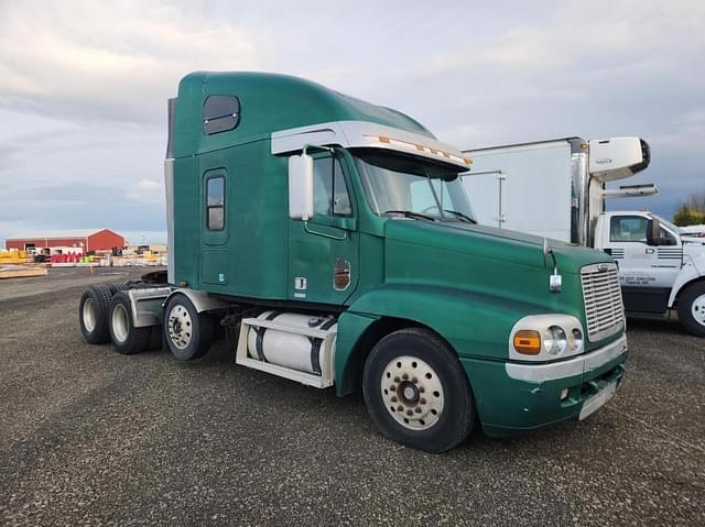 Image of Freightliner Century equipment image 2