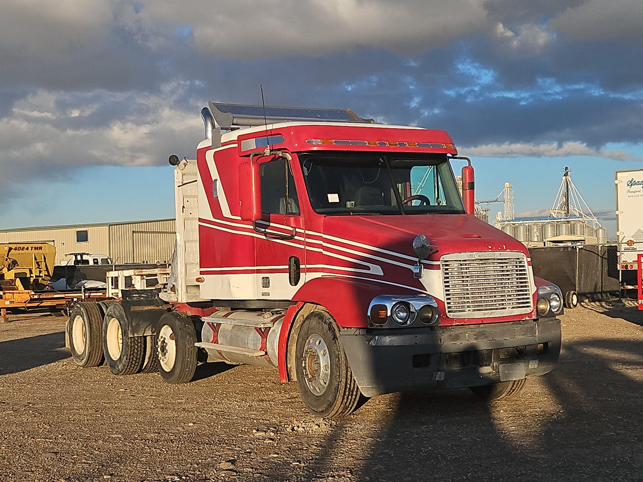 Main image Freightliner Century