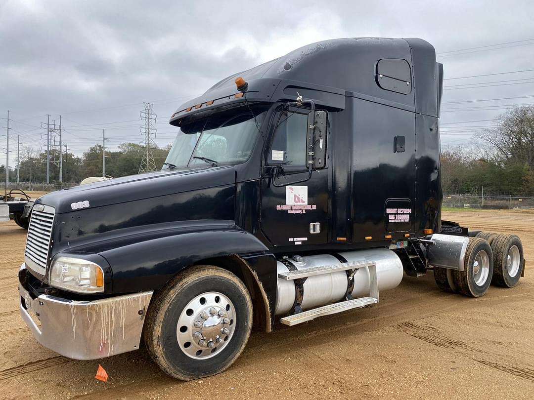 Image of Freightliner Century Primary image