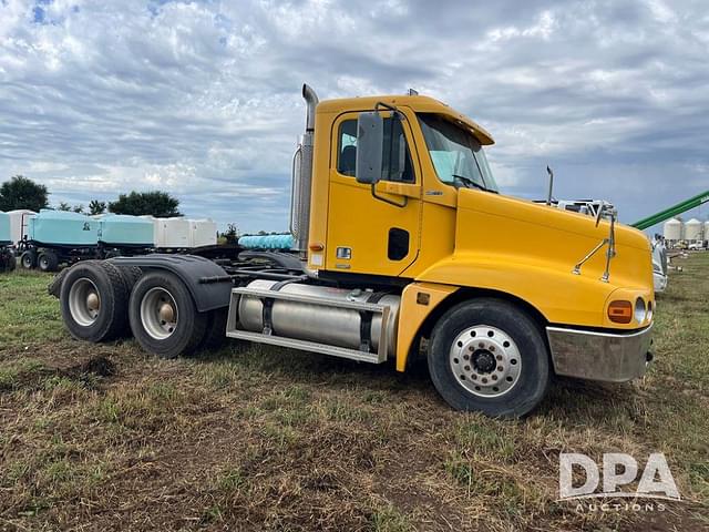 Image of Freightliner Century equipment image 1