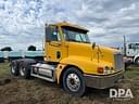 2000 Freightliner Century Image