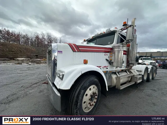 Image of Freightliner FLD120 Classic equipment image 3