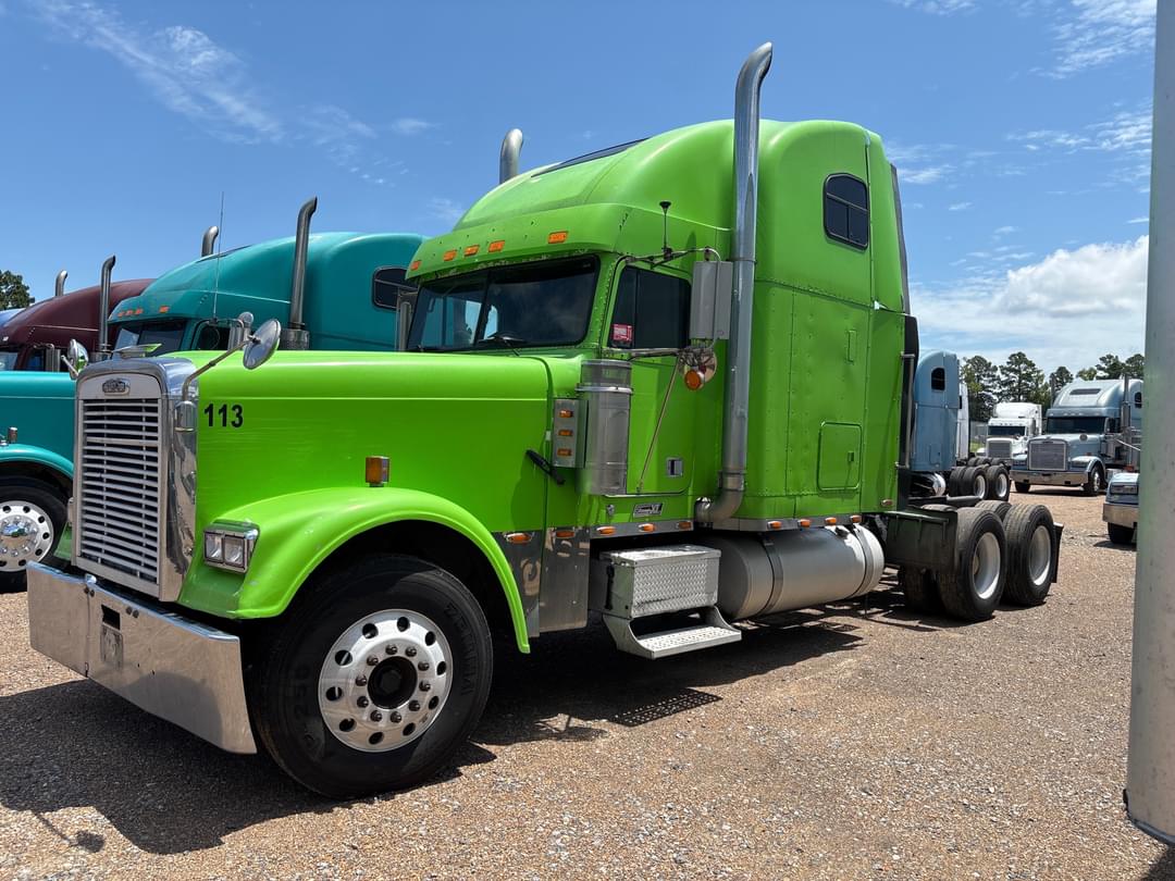 Image of Freightliner Classic Primary image