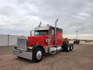 2000 Freightliner Classic XL Image