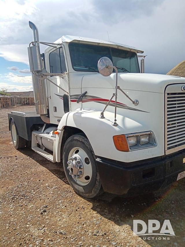 Image of Freightliner FLD112 equipment image 1