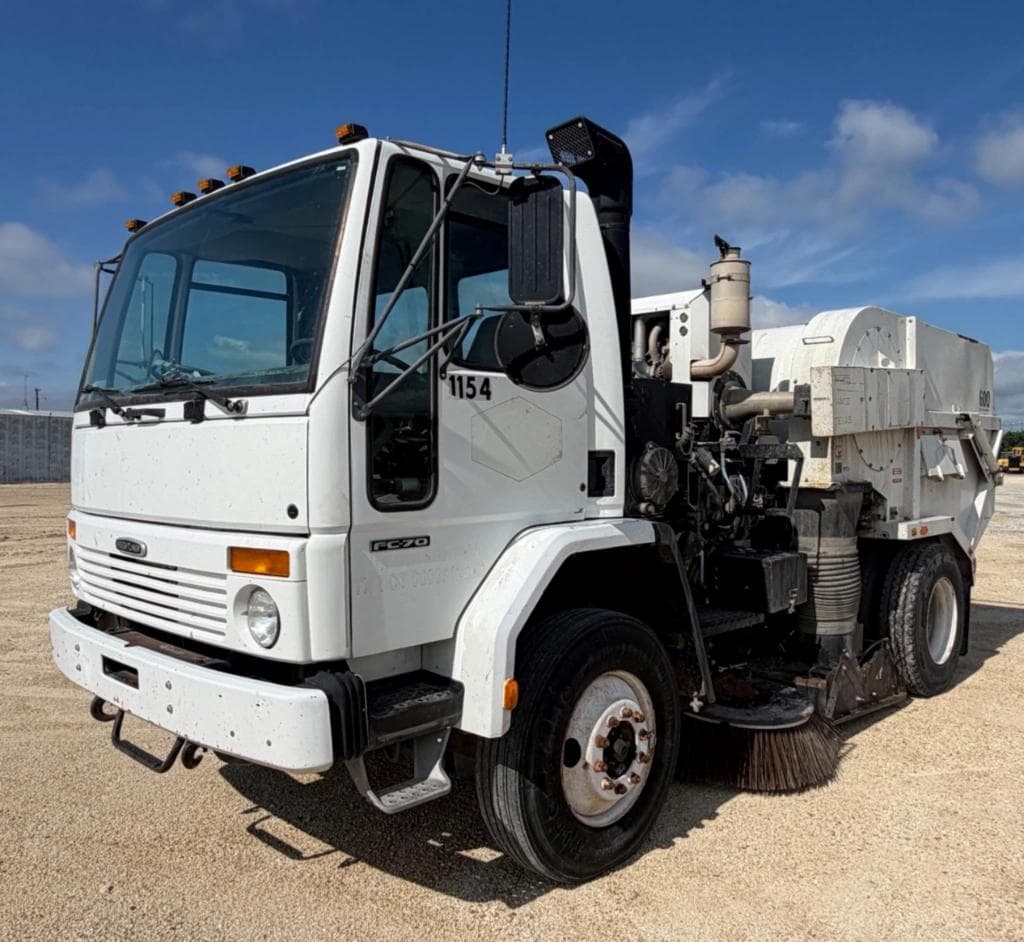 Image of Freightliner FC70 Primary image