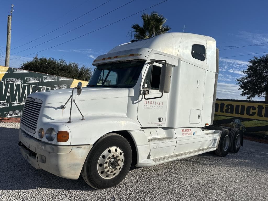 Image of Freightliner FL106 Primary image