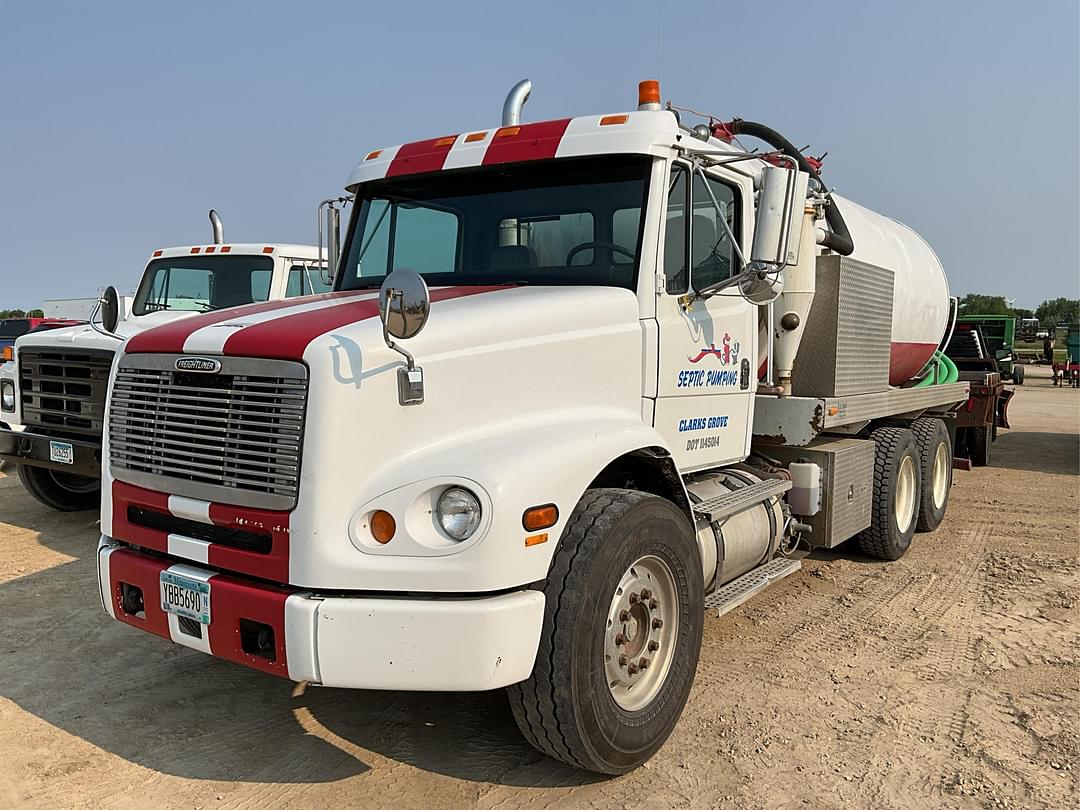 Image of Freightliner FL112 Primary image