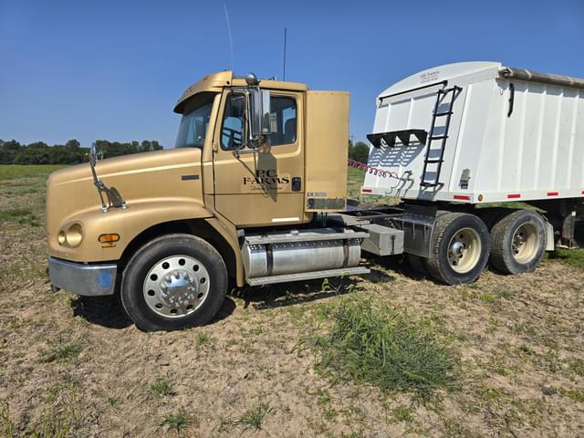 Image of Freightliner FL112 equipment image 1