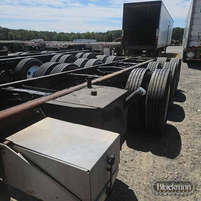 Image of Freightliner FL112 equipment image 2
