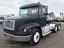 2000 Freightliner FL112 Image