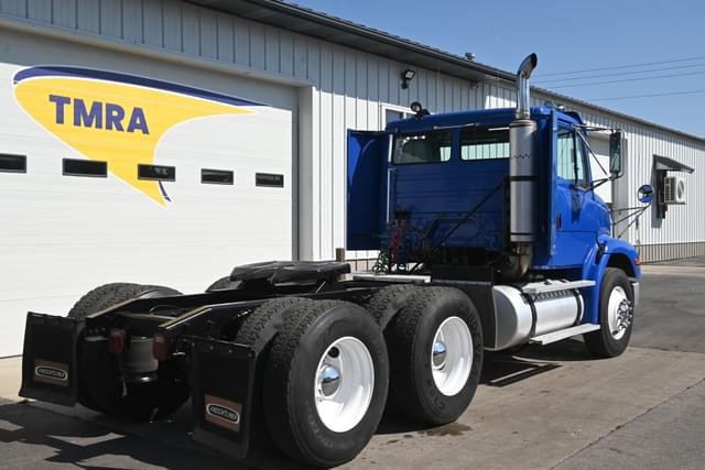 Image of Freightliner FL112 equipment image 2