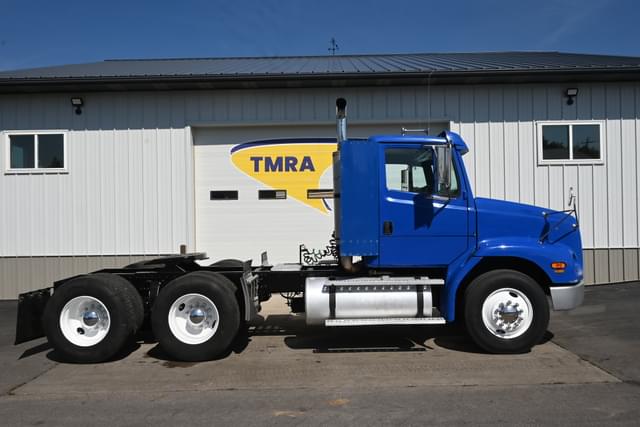 Image of Freightliner FL112 equipment image 1