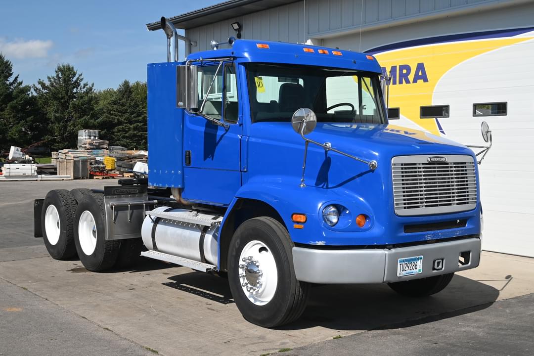 Image of Freightliner FL112 Primary image