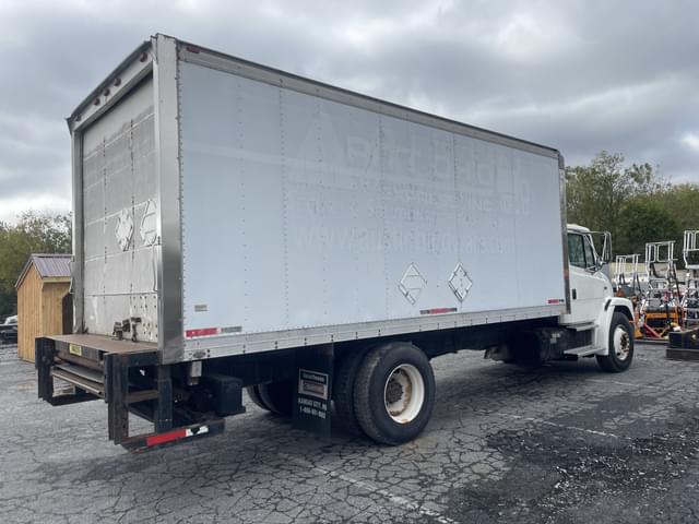 Image of Freightliner FL60 equipment image 2