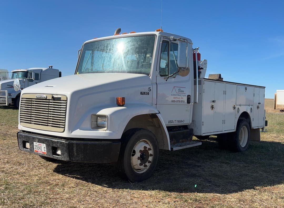 Image of Freightliner FL60 Primary image