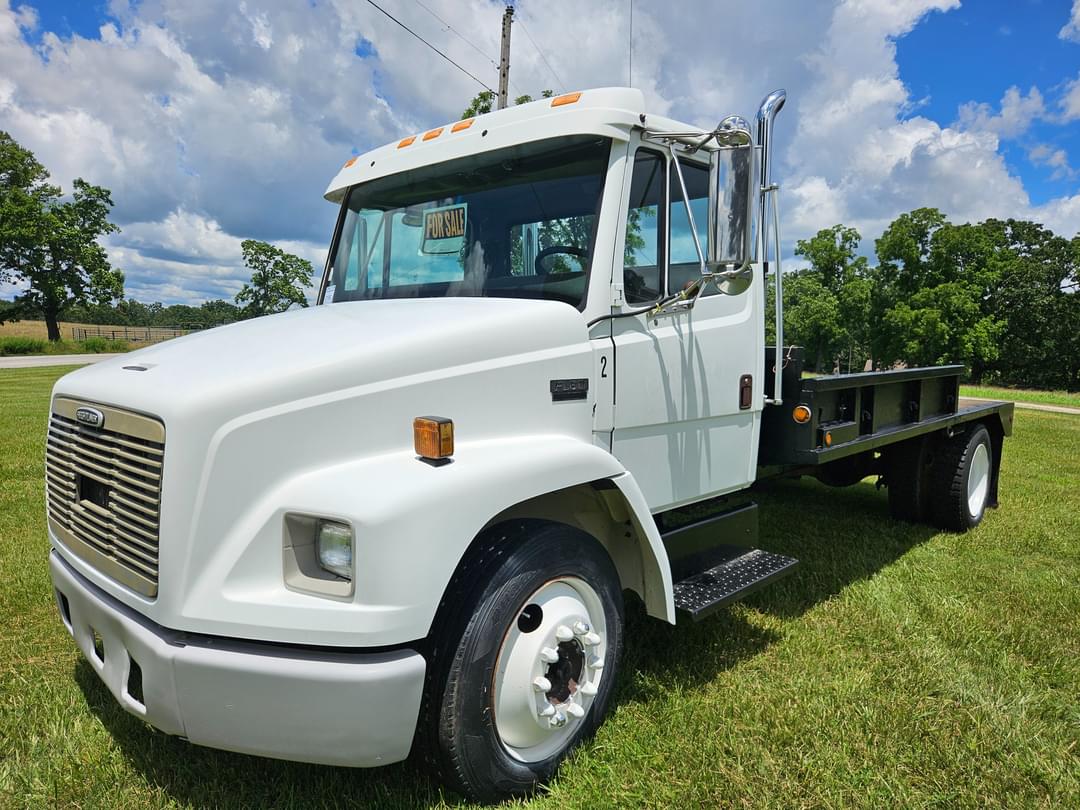 Image of Freightliner FL60 Primary image