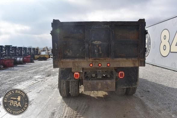 Image of Freightliner FL70 equipment image 4