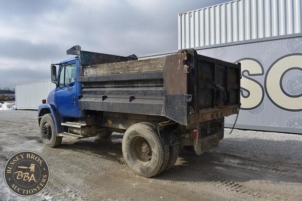 Image of Freightliner FL70 equipment image 3