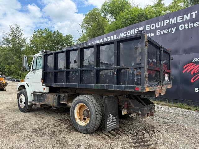 Image of Freightliner FL70 equipment image 1