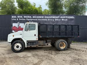 2000 Freightliner FL70 Image