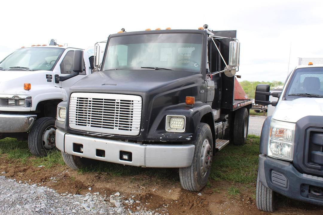 Image of Freightliner FL70 Primary image