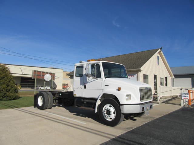 Image of Freightliner FL70 equipment image 1