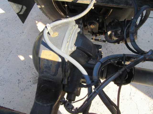 Image of Freightliner FL70 equipment image 4