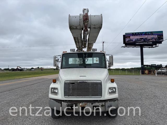 Image of Freightliner FL70 equipment image 1