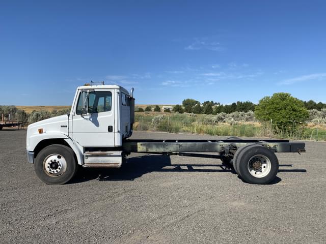 Image of Freightliner FL70 equipment image 1