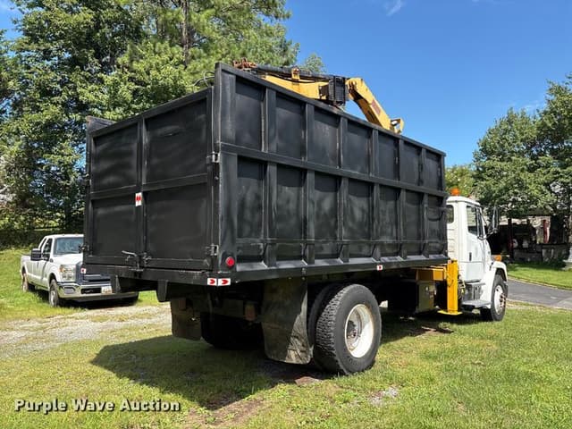 Image of Freightliner FL70 equipment image 4