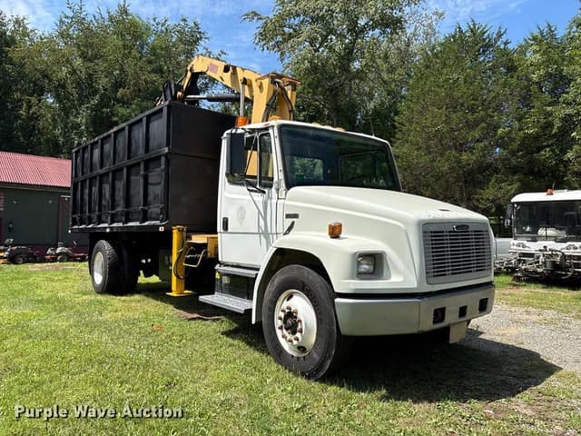 Image of Freightliner FL70 equipment image 2